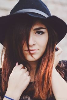 ZATOUT Linda